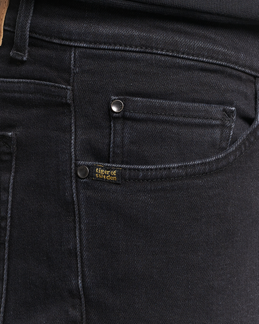 Mies | Farkut | Tiger of Sweden | Evolve Stretch Cotton Jeans Black