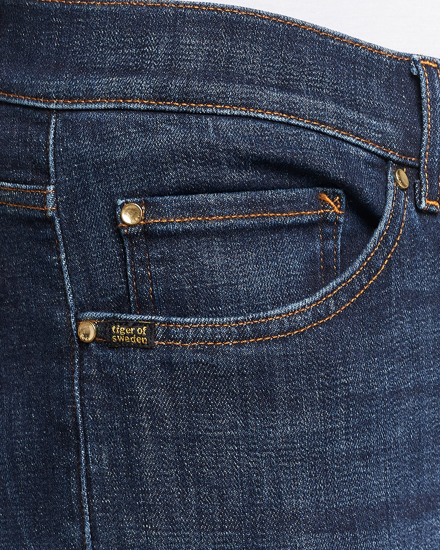 Mies | Farkut | Tiger of Sweden | Evolve Cotton Jeans Medium Blue