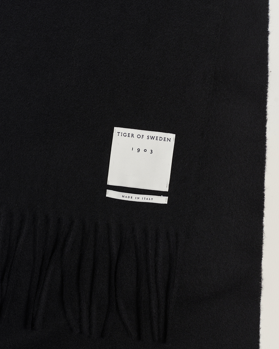 Mies | Tiger of Sweden Sylan Wool Scarf Black | Tiger of Sweden | Sylan Wool Scarf Black