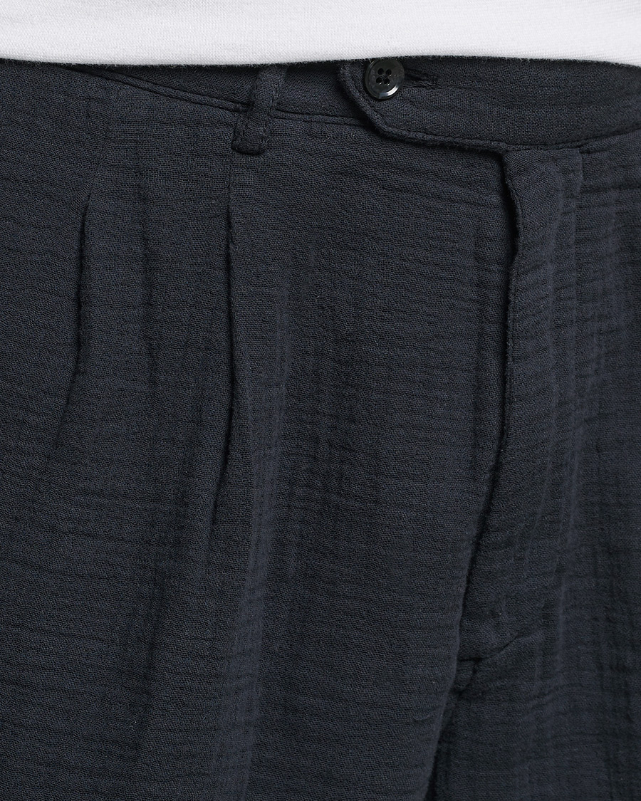 Mies | Shortsit | Oscar Jacobson | Tanker Pleated Crepe Cotton Shorts Navy