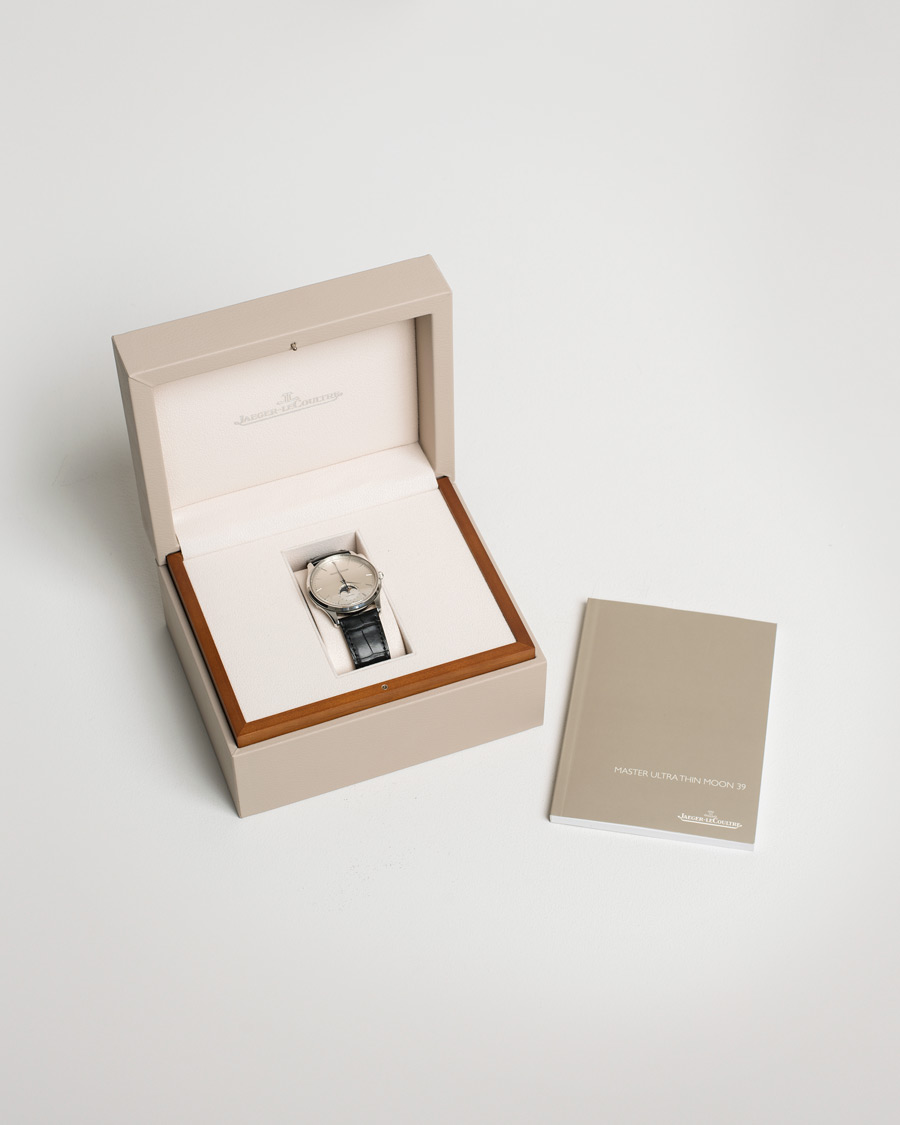Mies | Pre-Owned & Vintage Watches | Jaeger-LeCoultre Pre-Owned | Master Ultra Thin Moon39 176.8.64S Steel Silver