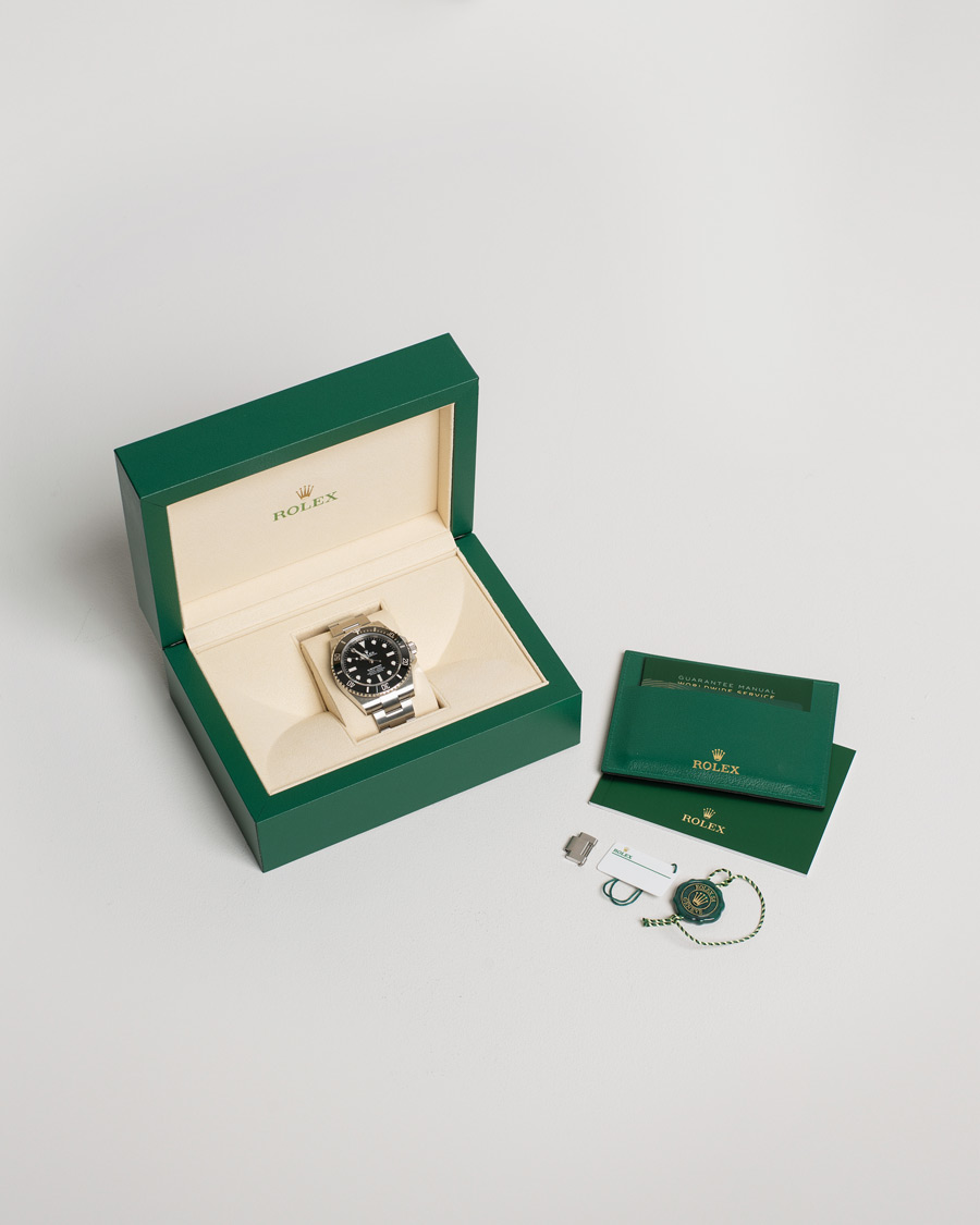 Mies | Pre-Owned & Vintage Watches | Rolex Pre-Owned | Submariner 124060 Oyster Perpetual Steel Black