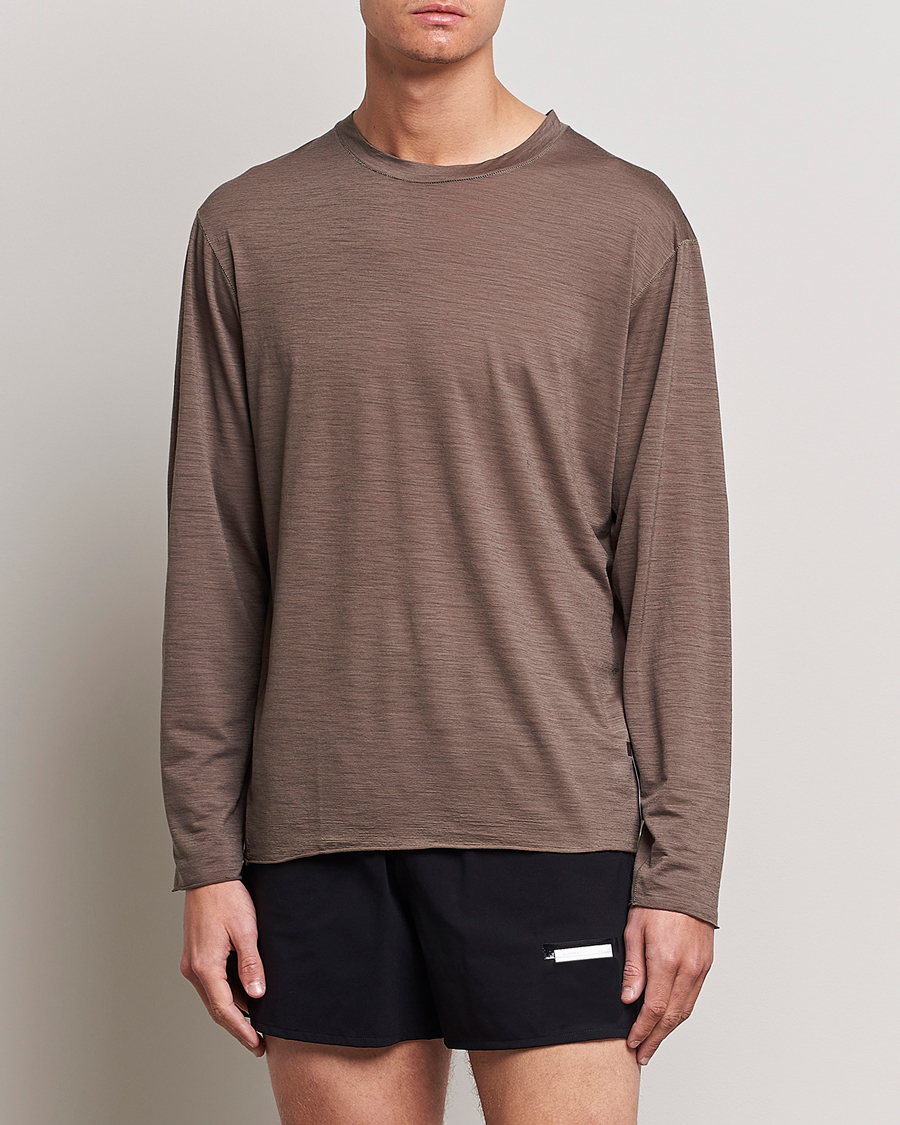 Mies | T-paidat | Satisfy | CloudMerino Long Tee Warm Stone