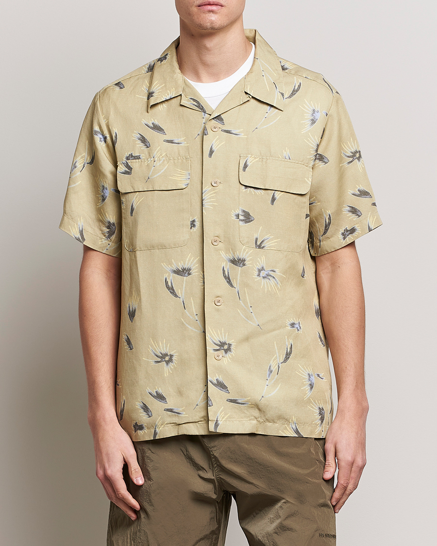 Mies | Kauluspaidat | NN07 | Daniel Short Sleeve Tencel/Linen Printed Shirt Pale Olive