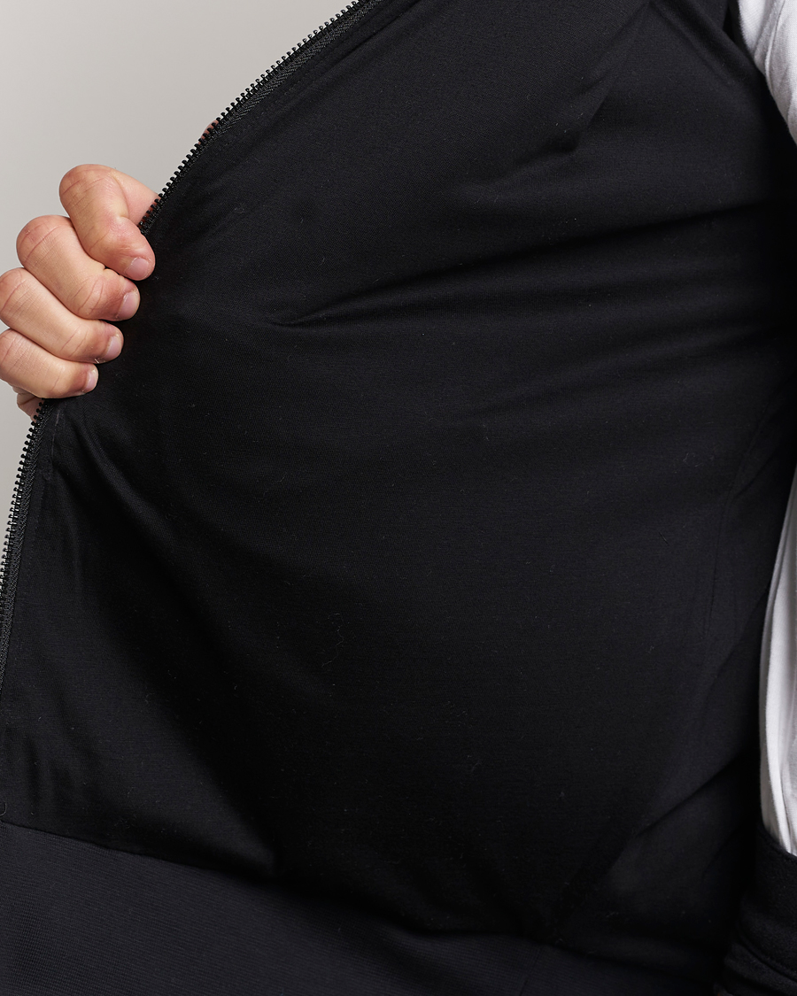 Mies | Takit | BOSS BLACK | Salvi Hybrid Jacket Black