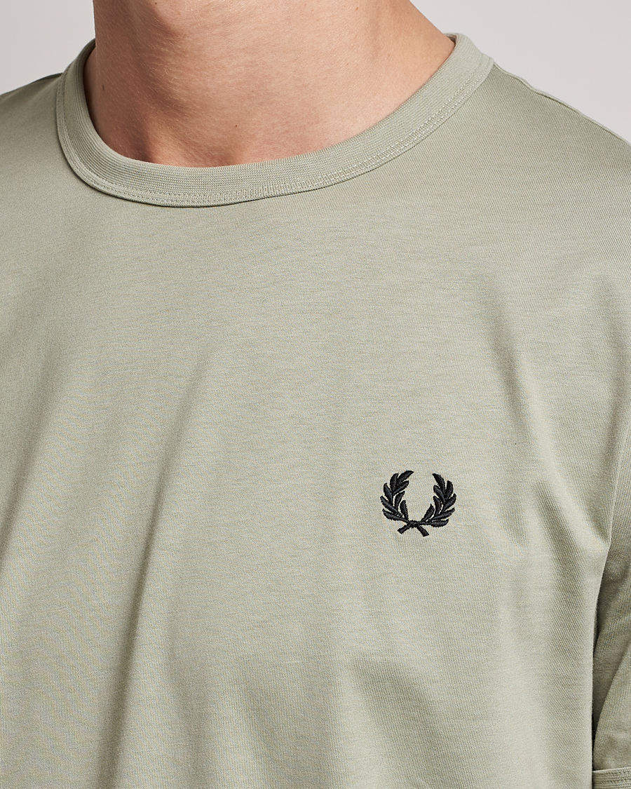 Mies | T-paidat | Fred Perry | Ringer Cotton T-Shirt Seagrass