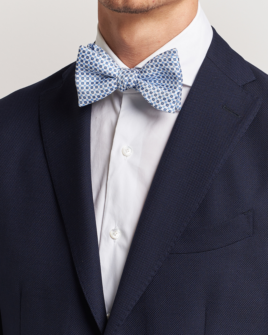 Mies | E. Marinella Silk Bow Tie White/Blue | E. Marinella | Silk Bow Tie White/Blue