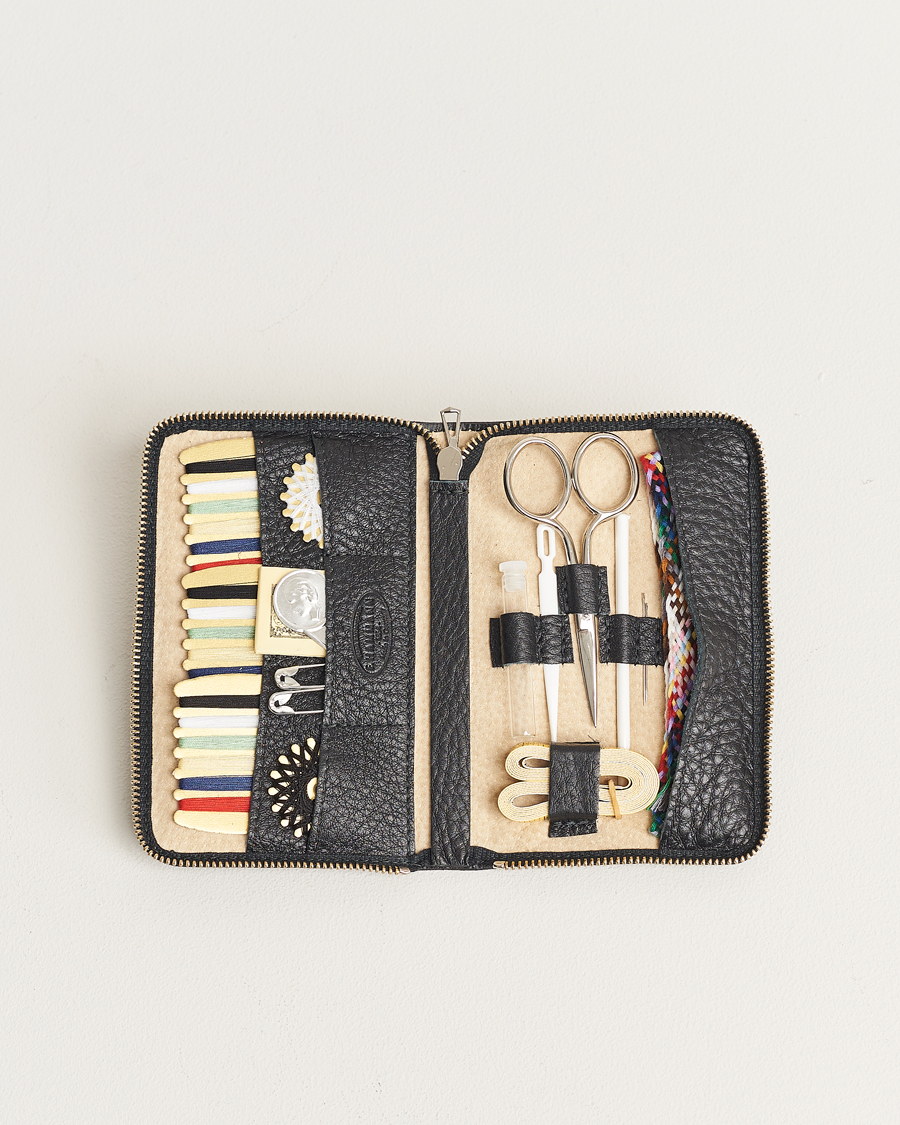 Mies | Kotiin | F. Hammann | Travel Sewing Set Black