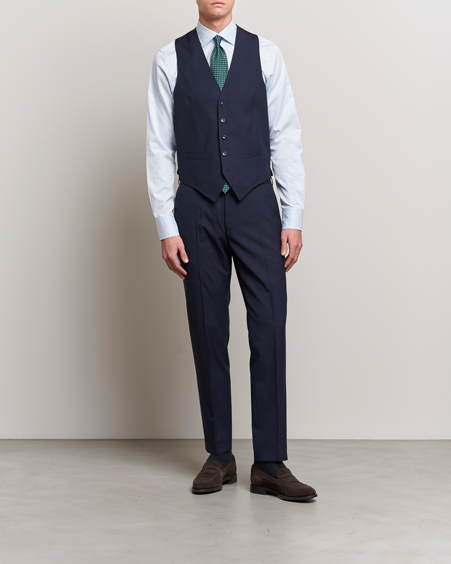 Mies | Pikkutakit | Oscar Jacobson | Carlo Wool Waistcoat Blue