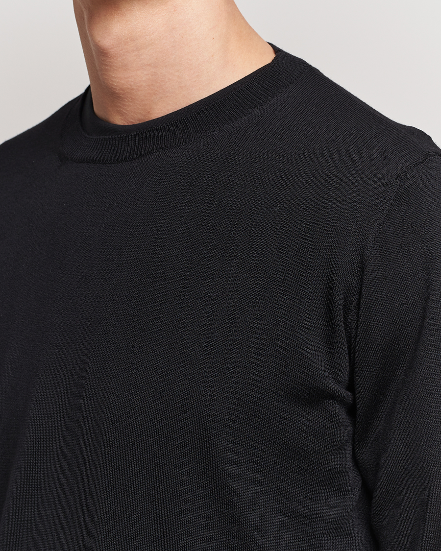 Mies | Puserot | Oscar Jacobson | Custer Merino Wool Roundneck Black