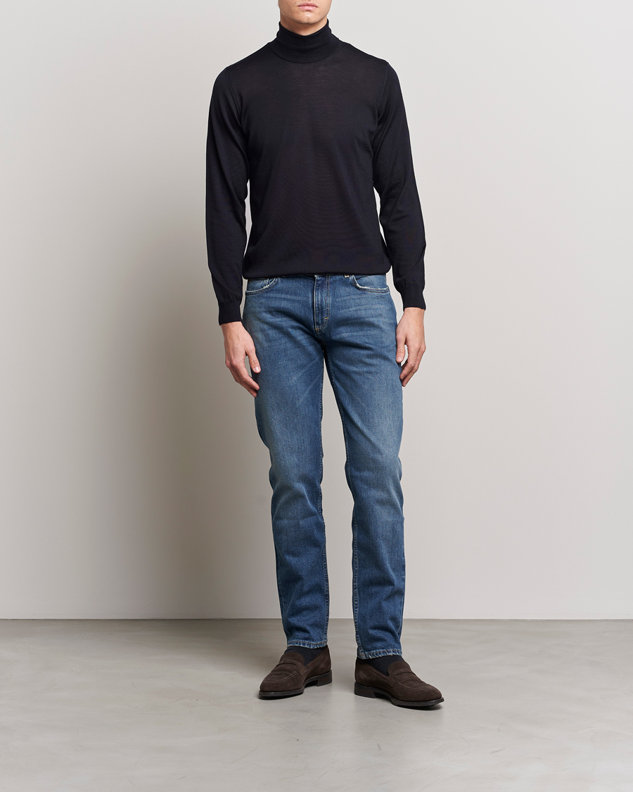 Mies | Puserot | Oscar Jacobson | Cole Merino Wool Rollneck Navy