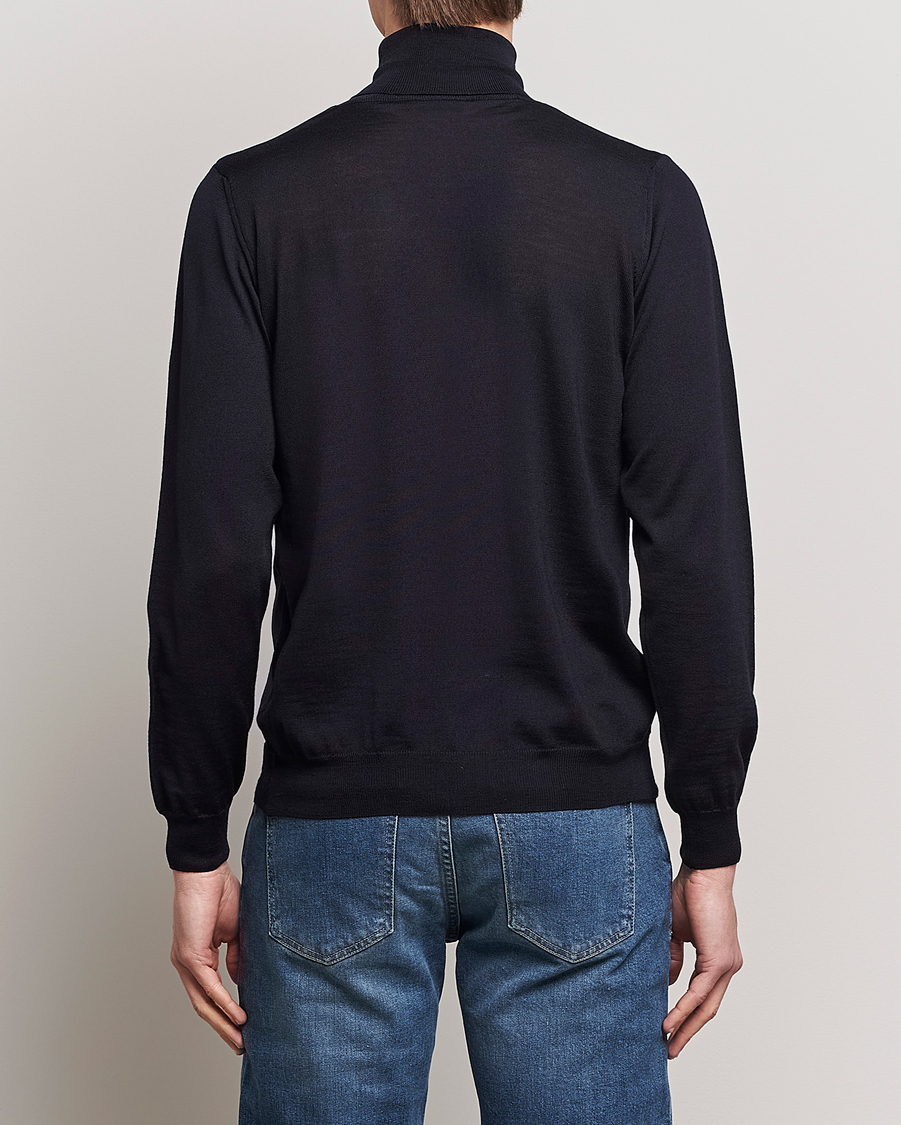 Mies | Puserot | Oscar Jacobson | Cole Merino Wool Rollneck Navy