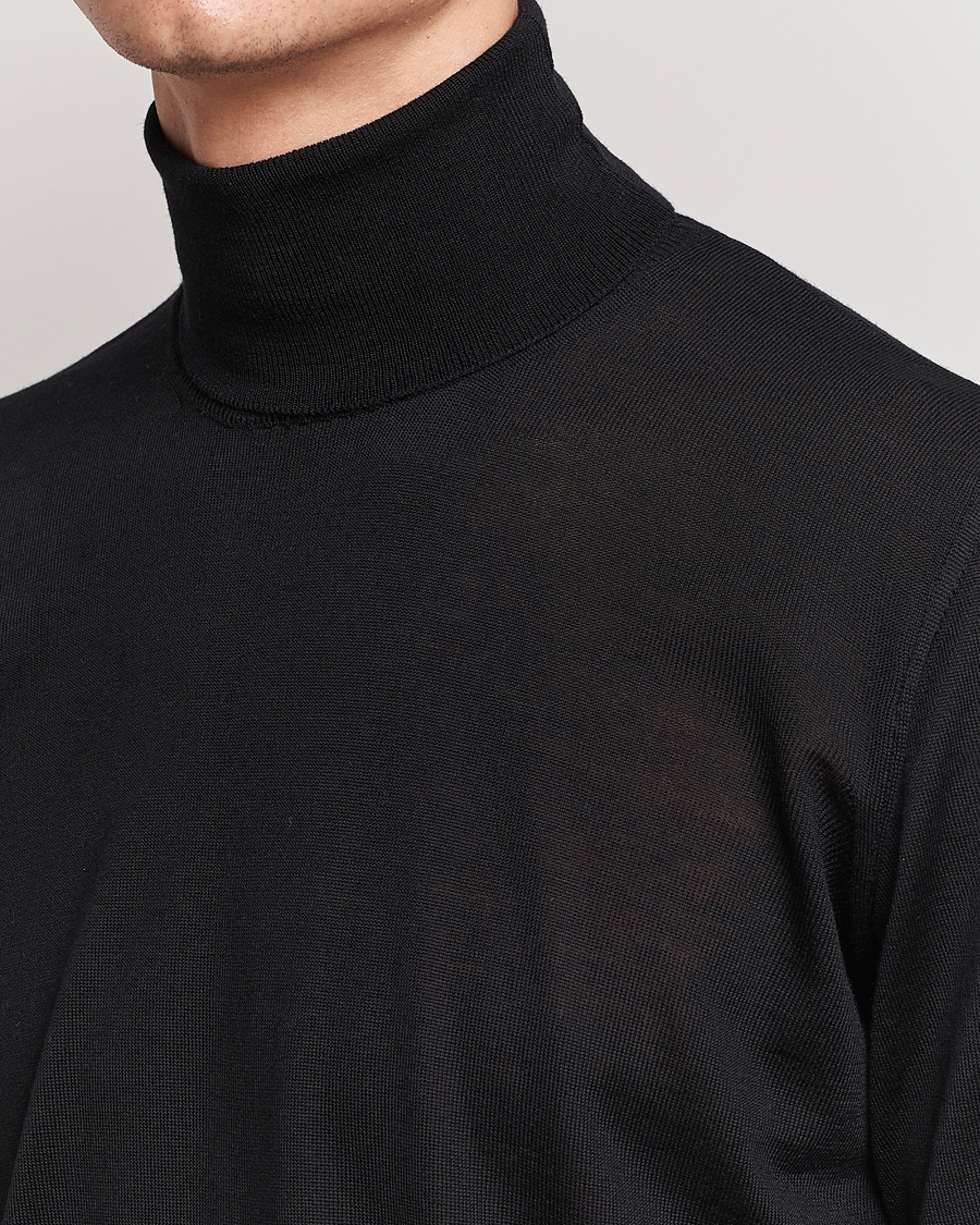 Mies | Puserot | Oscar Jacobson | Cole Merino Wool Rollneck Black