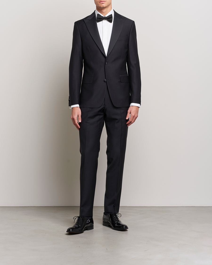 Mies | Black Tie | Oscar Jacobson | Slim Fit Cut Away Tuxedo Double Cuff White