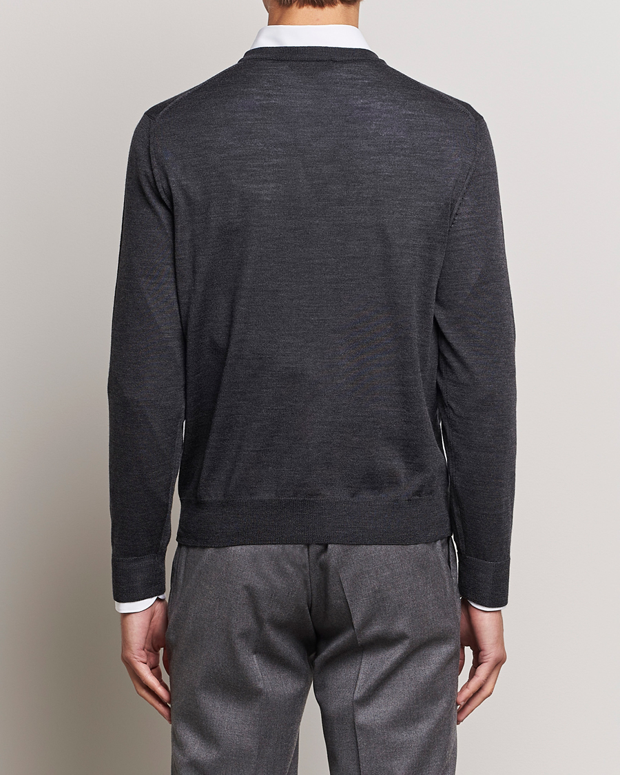 Mies | Puserot | Canali | Merino Wool V-Neck Charcoal