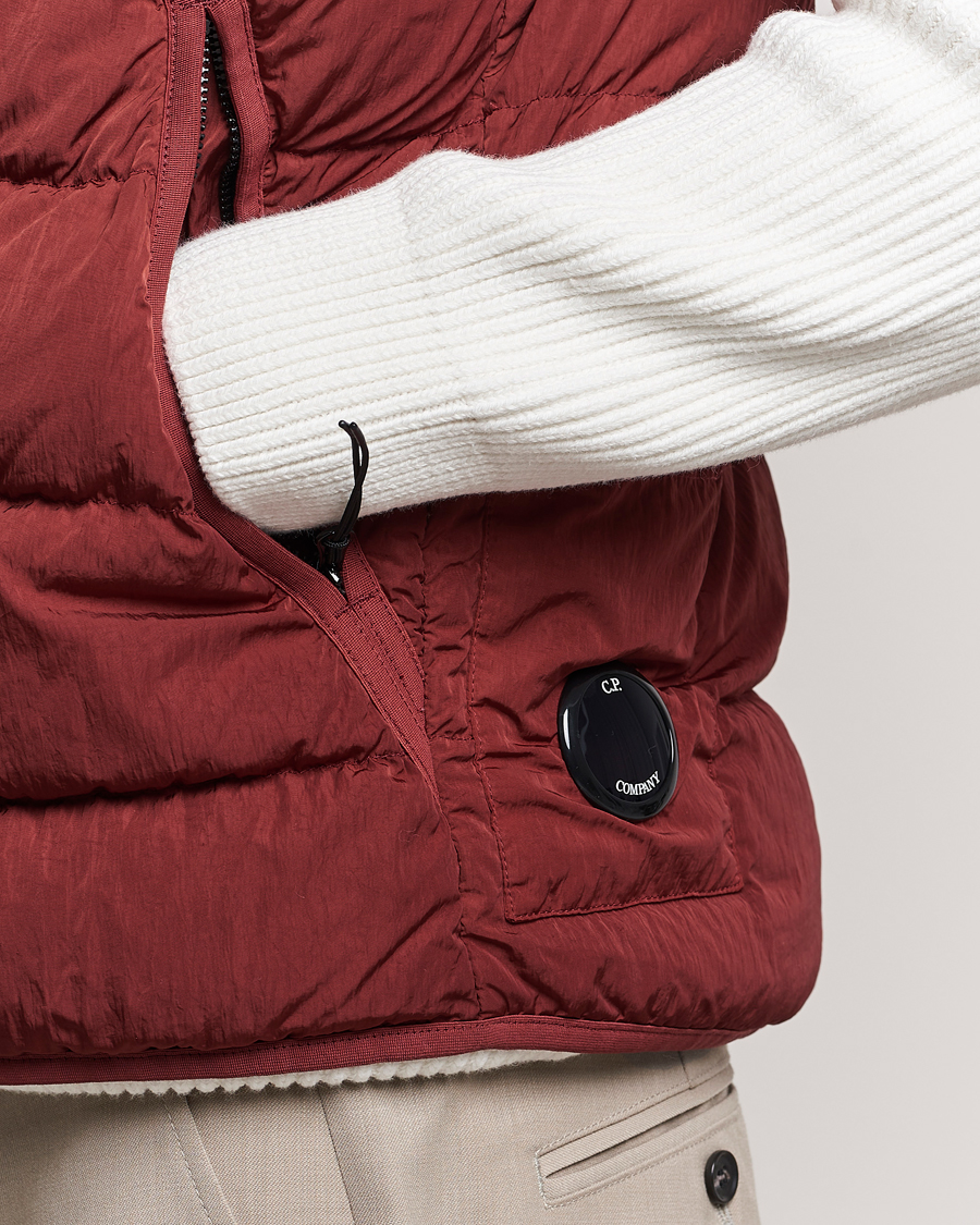 Mies | Takit | C.P. Company | Eco-Chrome R Lightweight Down Vest Wine