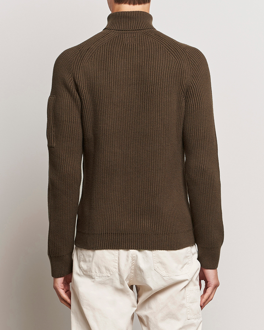 Mies | Puserot | C.P. Company | Full Rib Knitted Cotton Rollneck Brown