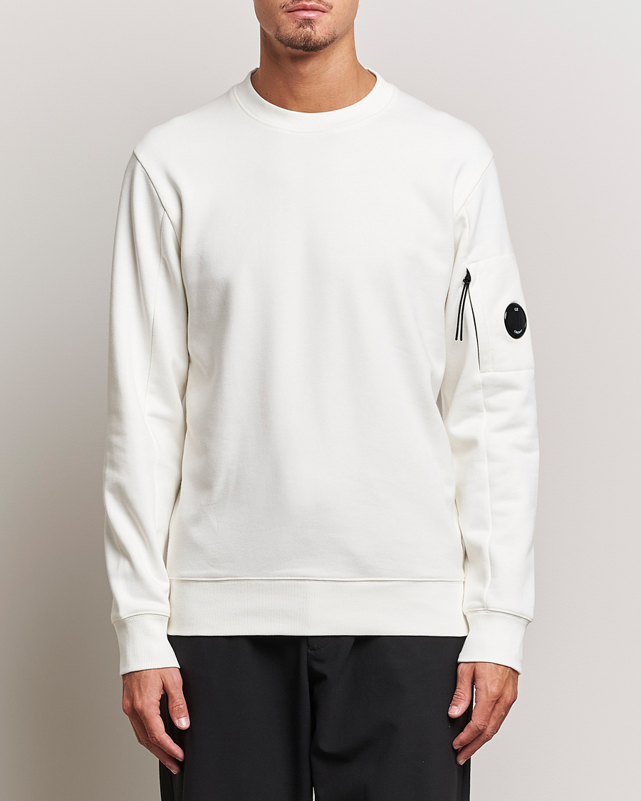 Mies | Collegepuserot | C.P. Company | Diagonal Raised Fleece Lens Sweatshirt White