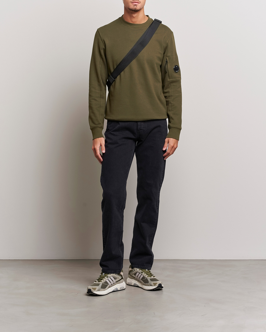 Mies | Puserot | C.P. Company | Diagonal Raised Fleece Lens Sweatshirt Military Green