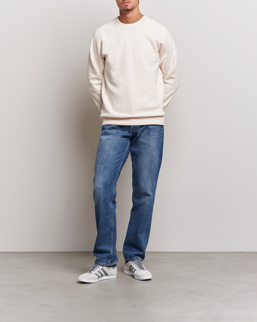 Mies | Puserot | adidas Originals | Essential Crew Neck Sweatshirt Won White