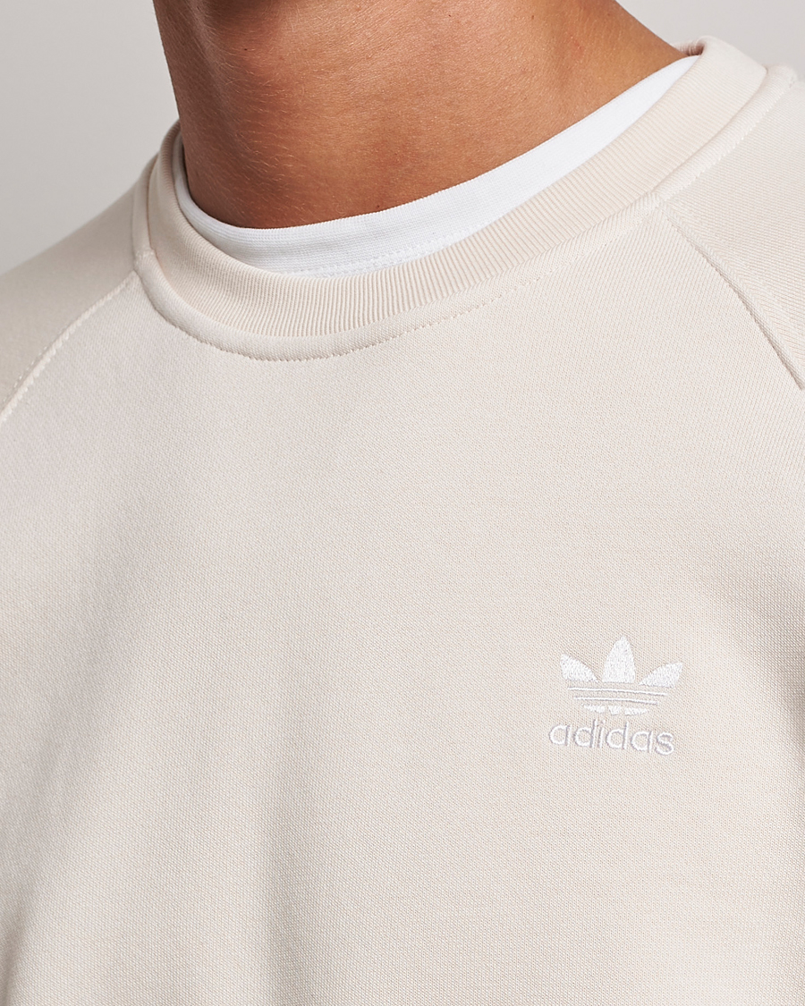 Mies | Puserot | adidas Originals | Essential Crew Neck Sweatshirt Won White