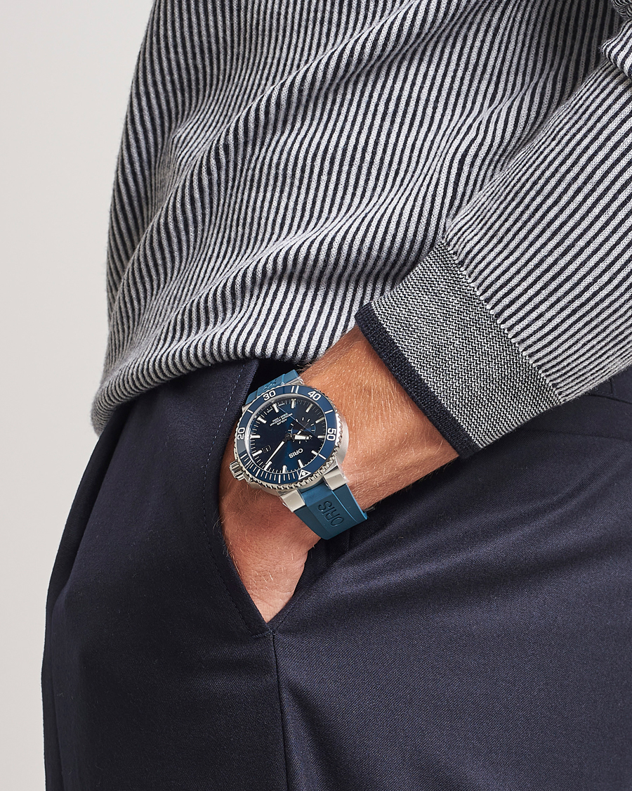 Mies | Oris Aquis Small Second 45,5mm Rubber Bracelet Blue | Oris | Aquis Small Second 45,5mm Rubber Bracelet Blue