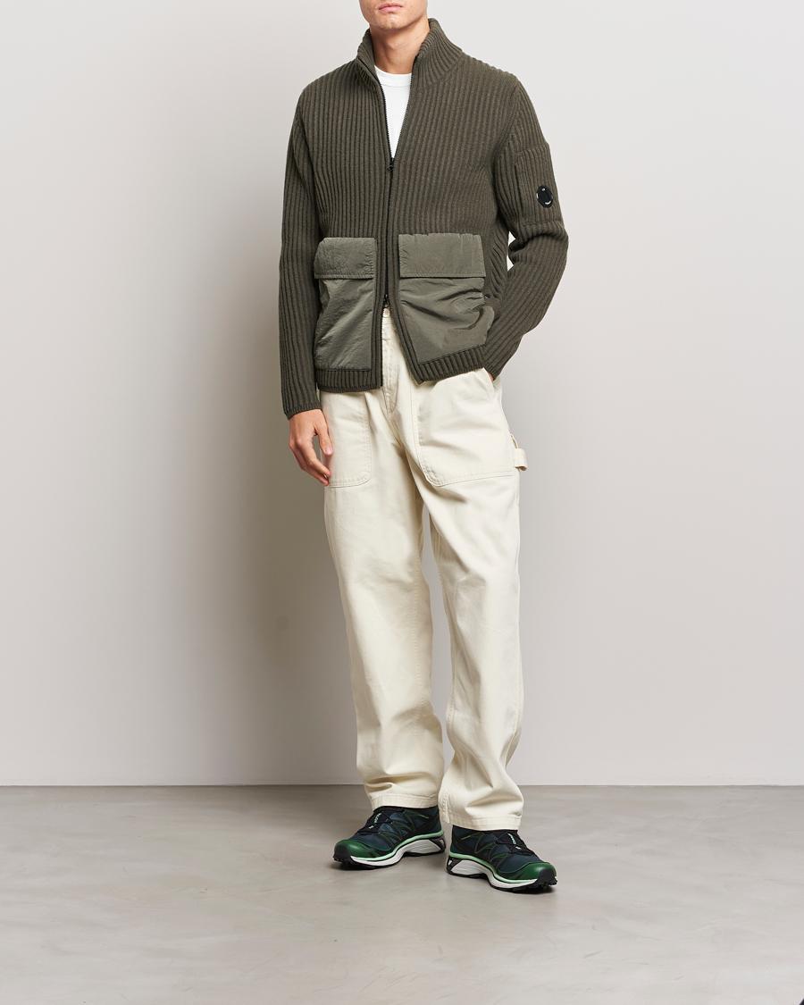 Mies | Puserot | C.P. Company | Heavy Knitted Lambswool Full Zip Olive