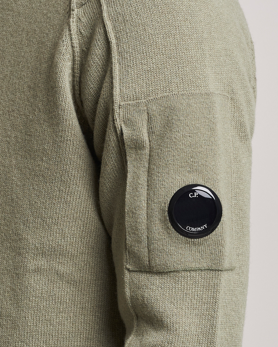 Mies | Puserot | C.P. Company | Lambswool Lens Half Zip Silver Sage