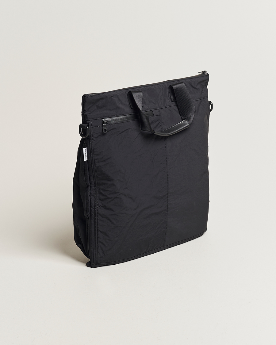 Mies | mazi untitled Helmet Bag 02 Nylon Tote Black | mazi untitled | Helmet Bag 02 Nylon Tote Black