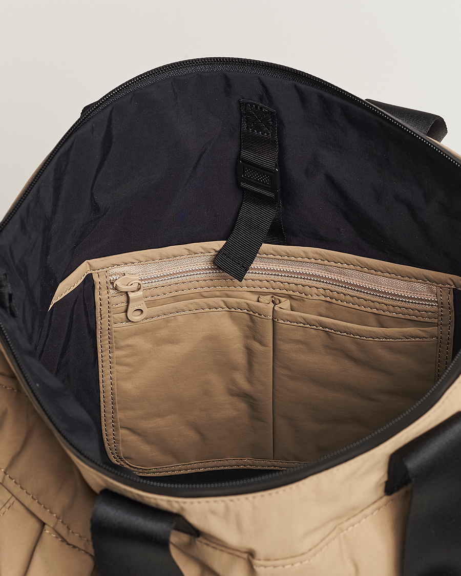 Mies | mazi untitled Helmet Bag 02 Nylon Tote Beige | mazi untitled | Helmet Bag 02 Nylon Tote Beige