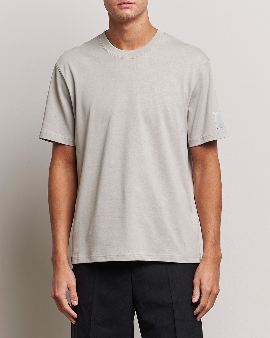 Mies | Lyhythihaiset t-paidat | AMI | Fade Out Crew Neck T-Shirt Pearl Grey
