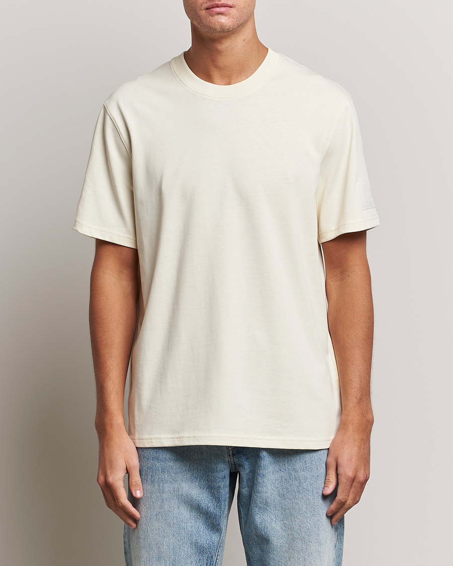 Mies | Lyhythihaiset t-paidat | AMI | Fade Out Crew Neck T-Shirt Ivory