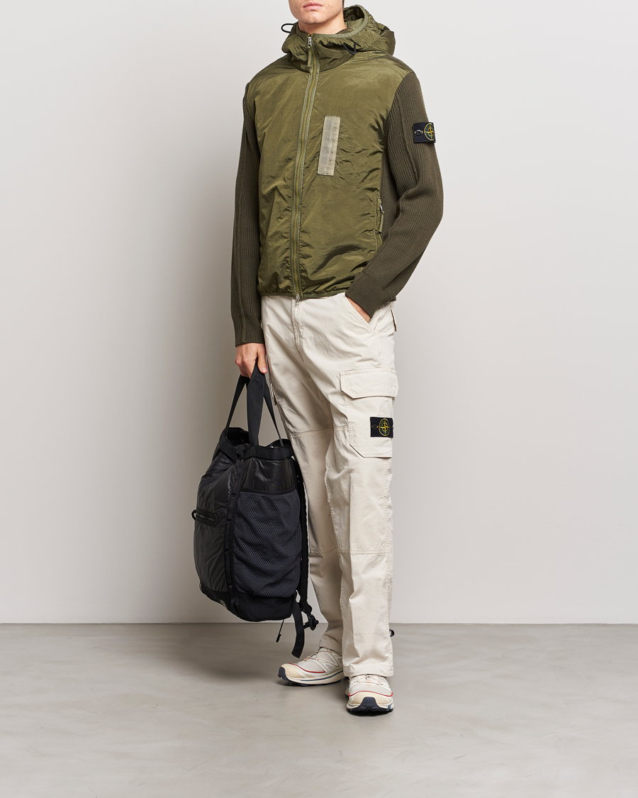 Mies | Takit | Stone Island | Econyl Primaloft-TC Padded Jacket Olive