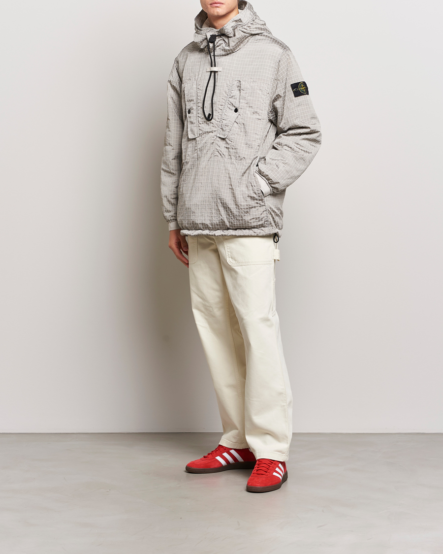 Mies | Takit | Stone Island | Garment Dyed Macro Ripstop Anorak Plaster