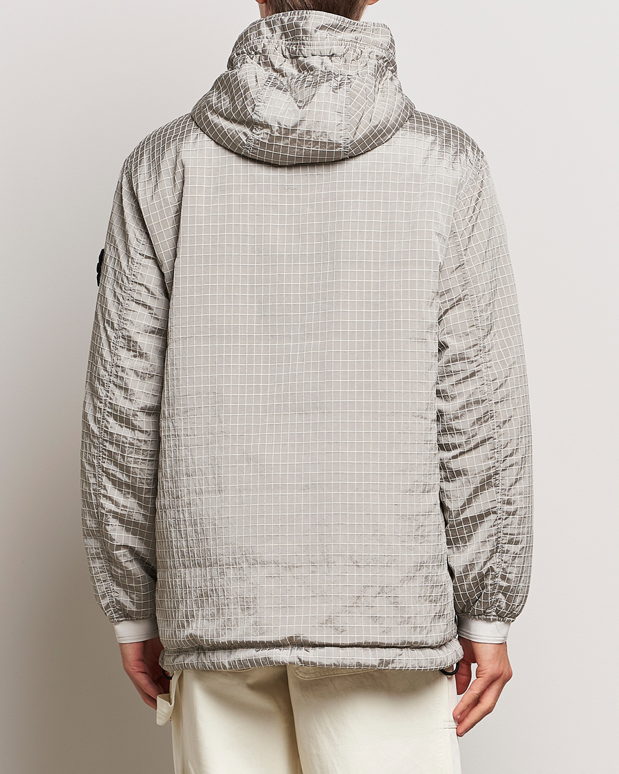 Mies | Takit | Stone Island | Garment Dyed Macro Ripstop Anorak Plaster