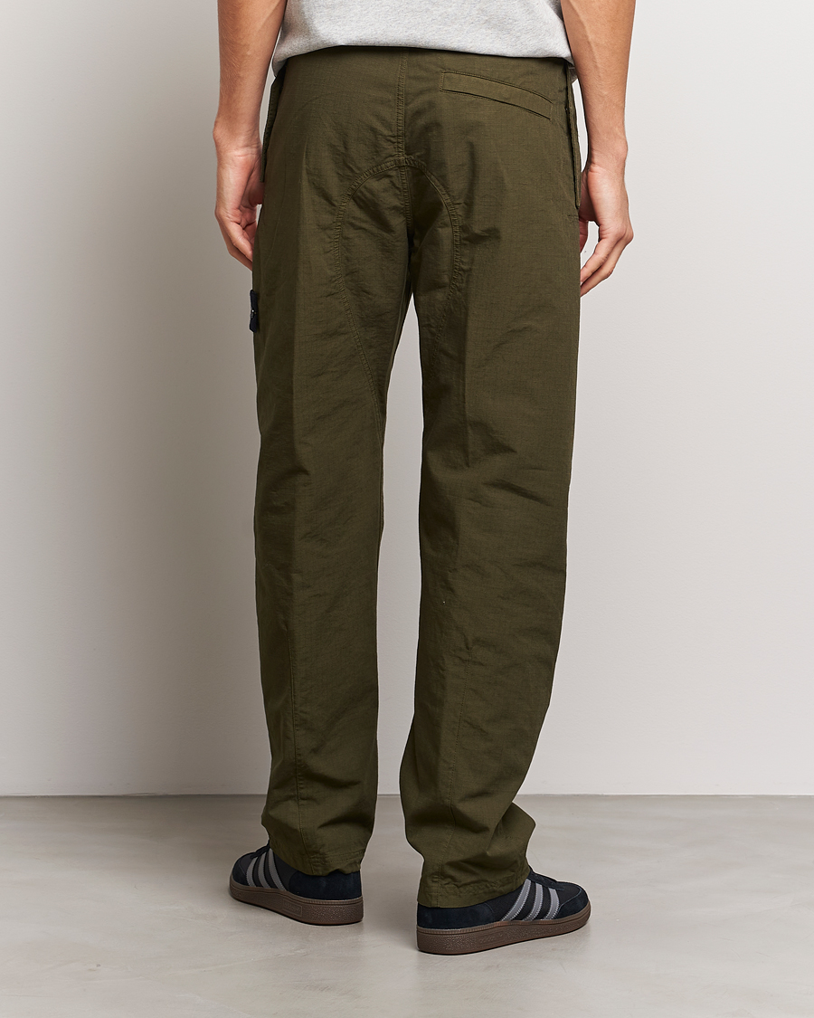 Mies | Housut | Stone Island | Garment Dyed Ripstop Trousers Olive