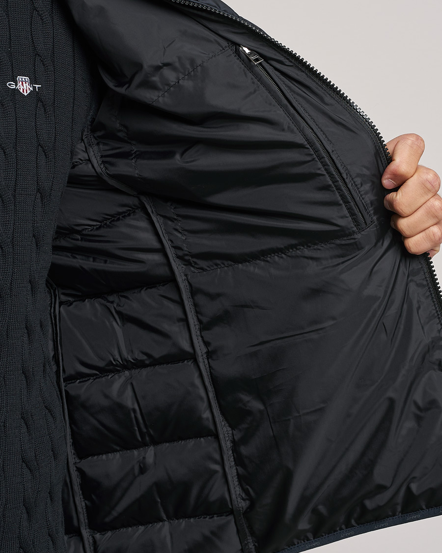 Mies | Ulkoliivit | Gant | The Light Down Gilet Black