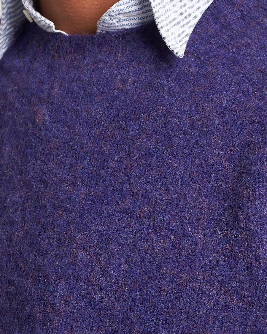 Mies | Puserot | Drake's | Brushed Shetland Crew Purple