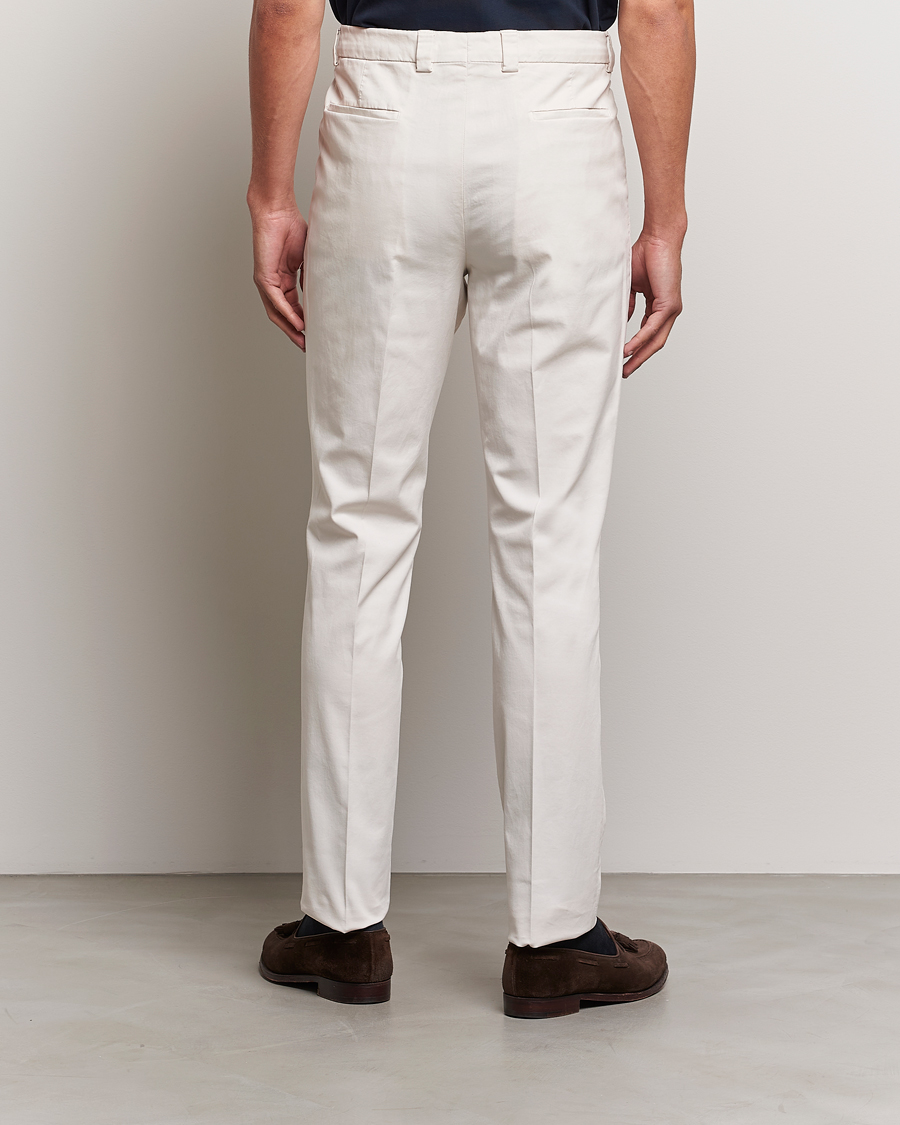 Mies | Housut | Brunello Cucinelli | Slim Fit Pleated Trousers Off White