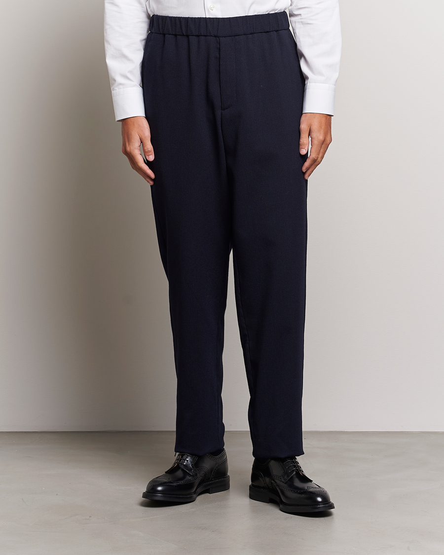 Mies | Quiet Luxury | Giorgio Armani | Wool Stretch Trousers Navy