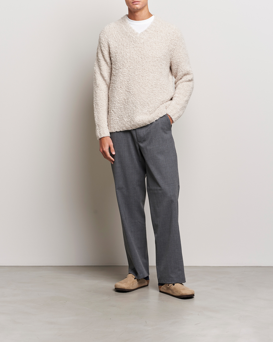 Mies | Puserot | Sunflower | Aske Boucle Sweater Off White