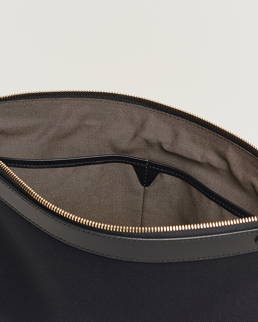 Mies | Mismo M/S Nylon Pouch Large Coal/Black | Mismo | M/S Nylon Pouch Large Coal/Black