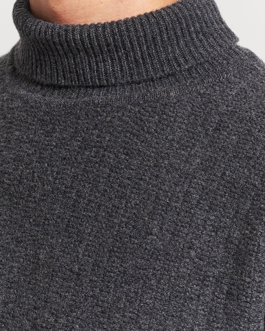 Mies | Puserot | Filippa K | Wool Structured Polo Anthracite Melange