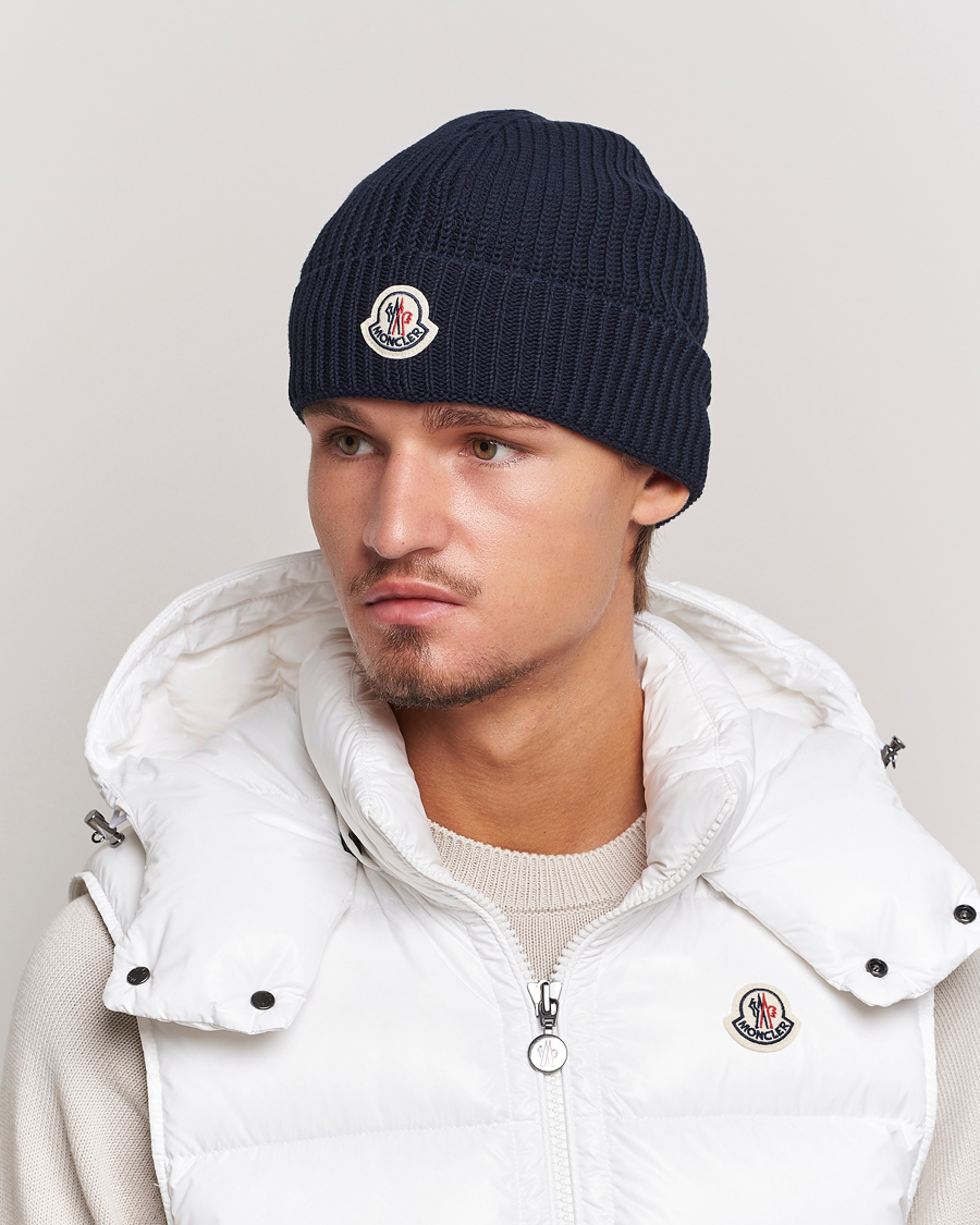 Mies | Moncler Logo Embossed Beanie Navy | Moncler | Logo Embossed Beanie Navy