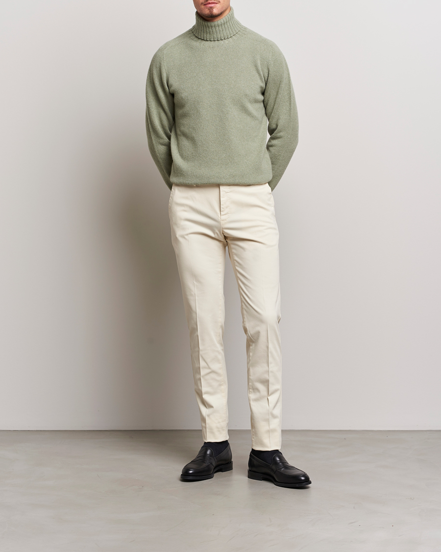 Mies | Puserot | Altea | Wool/Cashmere Crew Neck Rollneck Sage