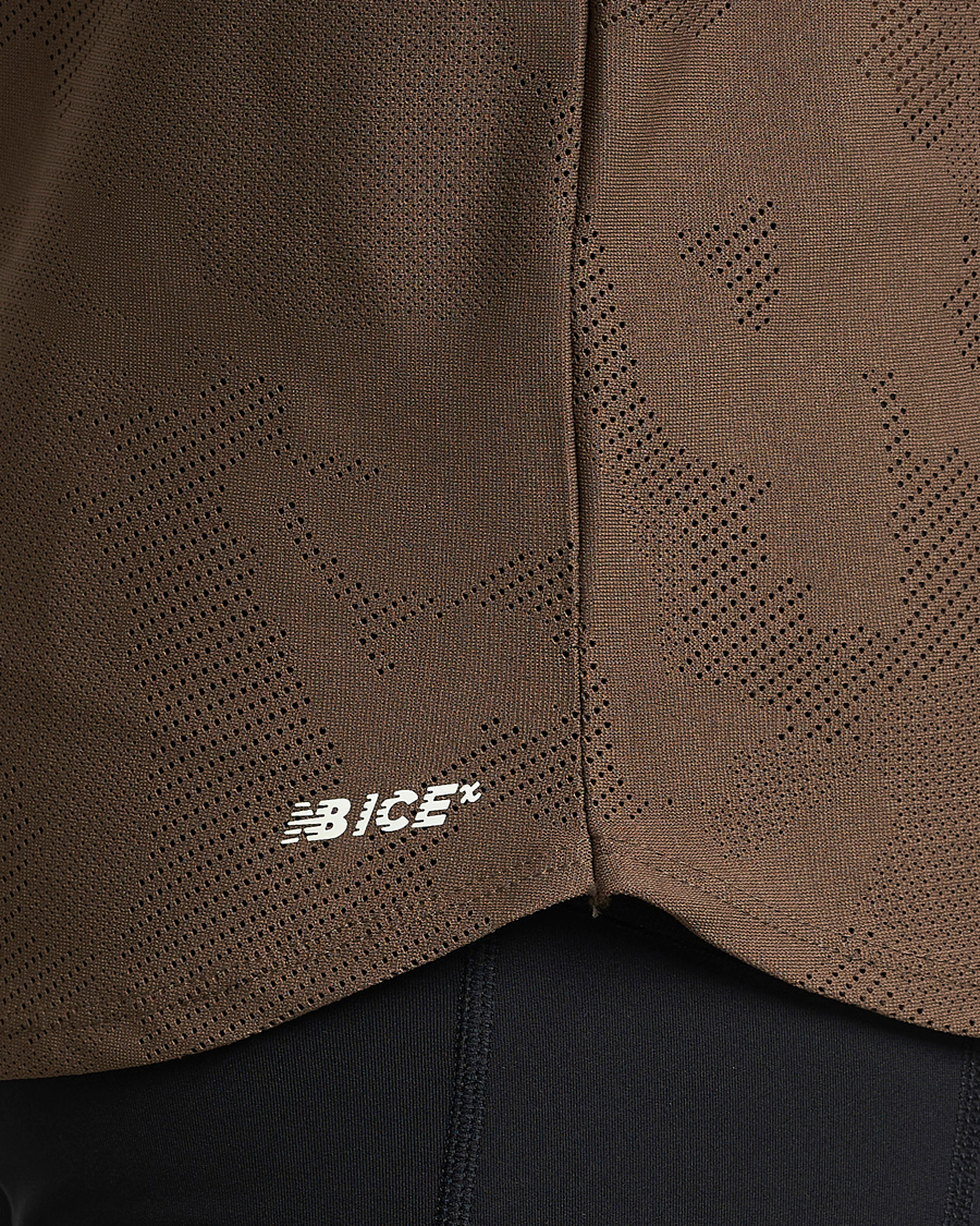 Mies | T-paidat | New Balance | Running Q Speed Jacquard T-Shirt Dark Mushroom