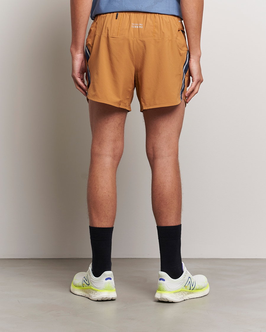 Mies | Shortsit | New Balance | Running Impact Run 5 Inch Shorts Tobacco