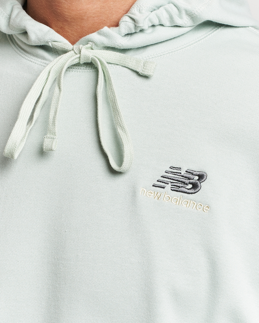 Mies | Puserot | New Balance | Essentials Hoodie Sage