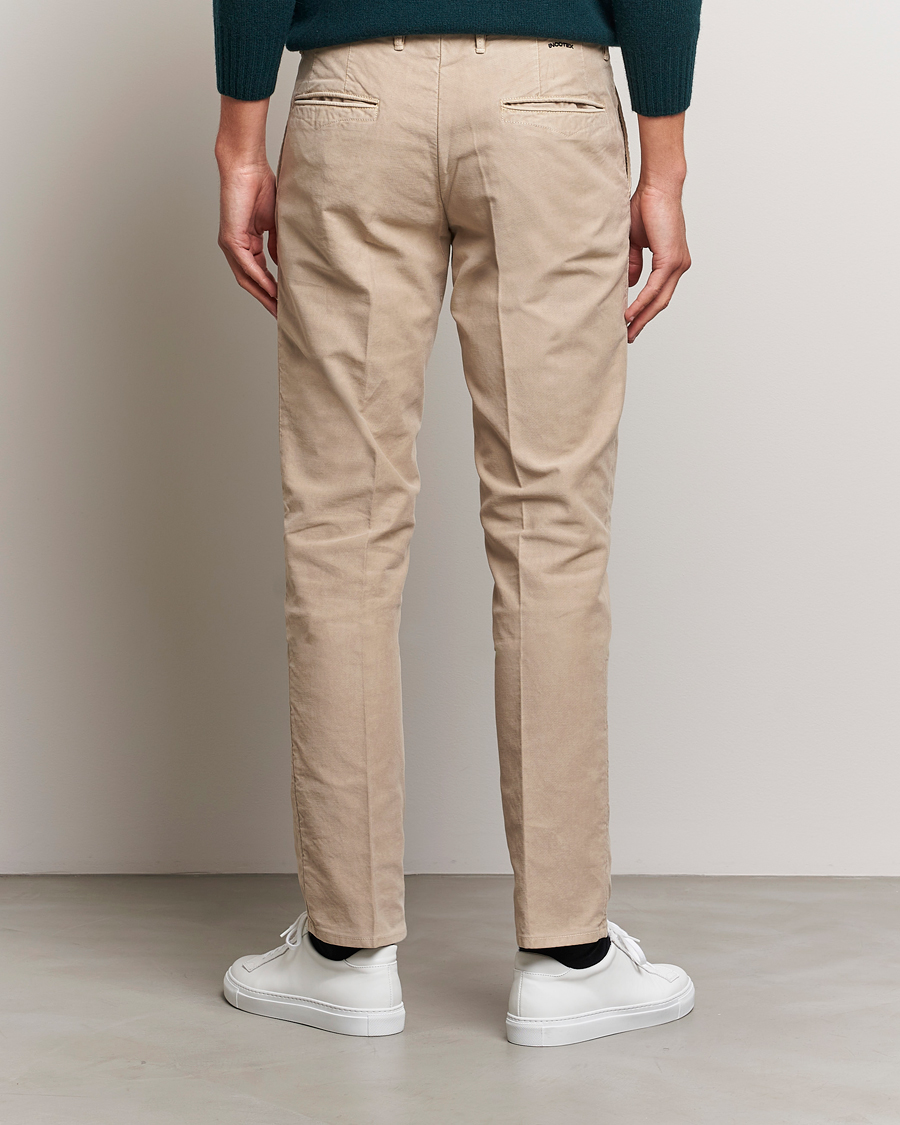 Mies | Housut | Incotex | Slim Fit Garment Dyed Slacks Beige