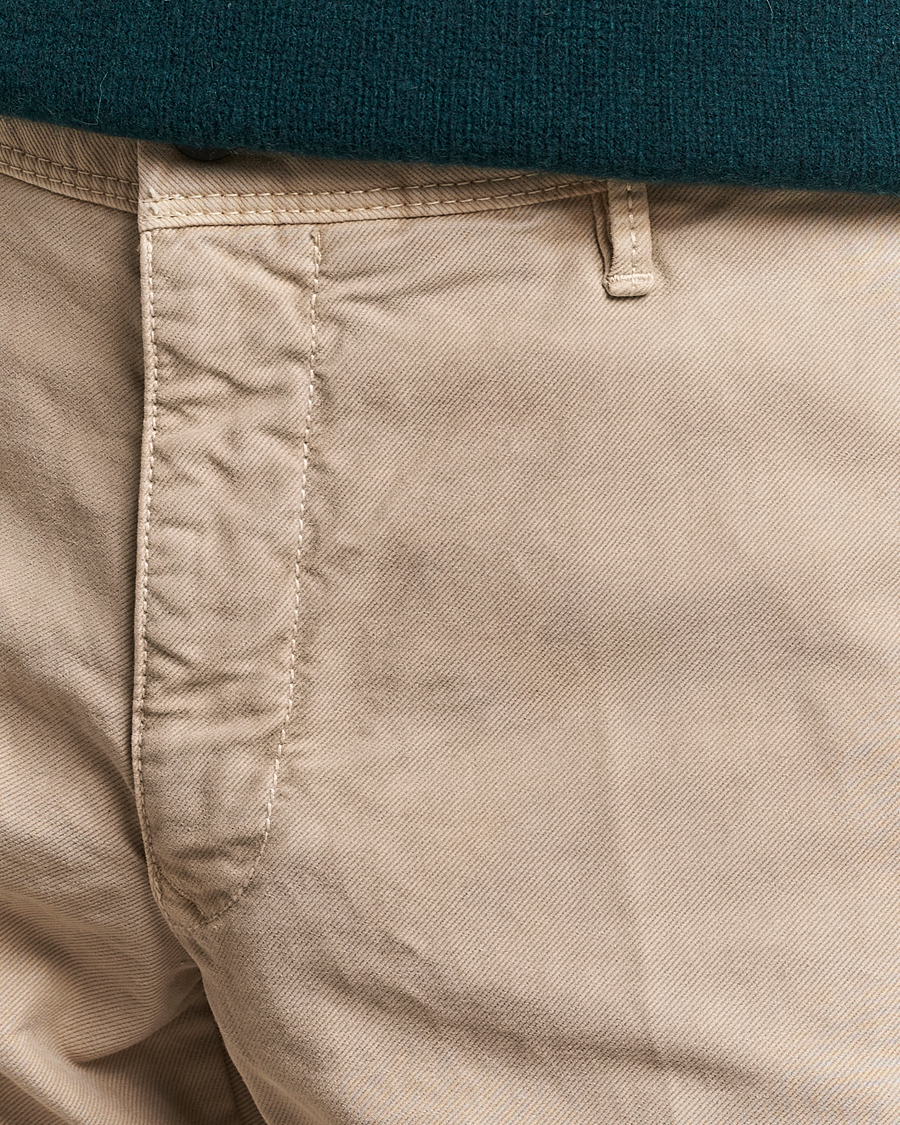 Mies | Housut | Incotex | Slim Fit Garment Dyed Slacks Beige